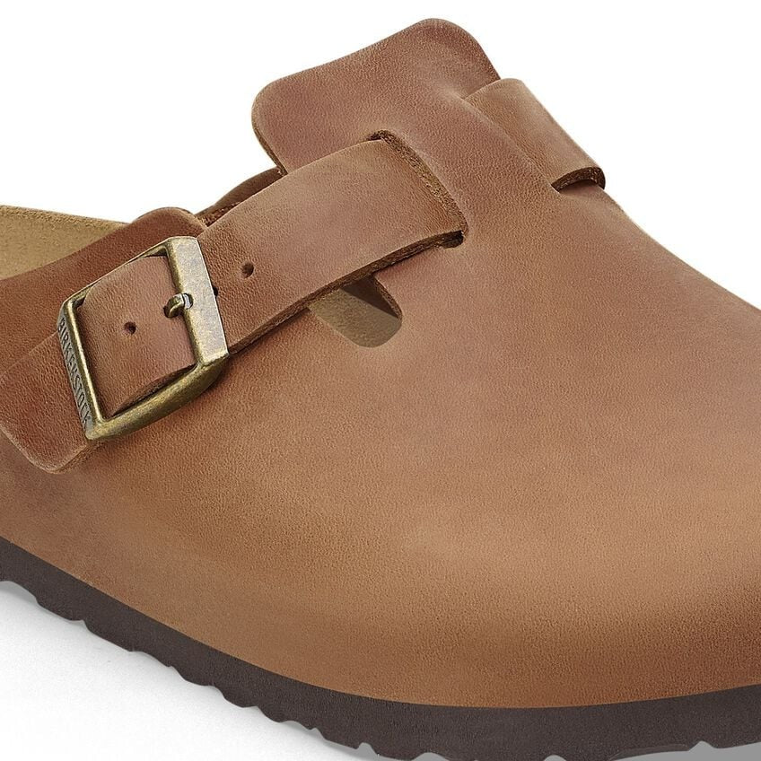 Birkenstock Boston pelle ingrassata cognac pianta stretta